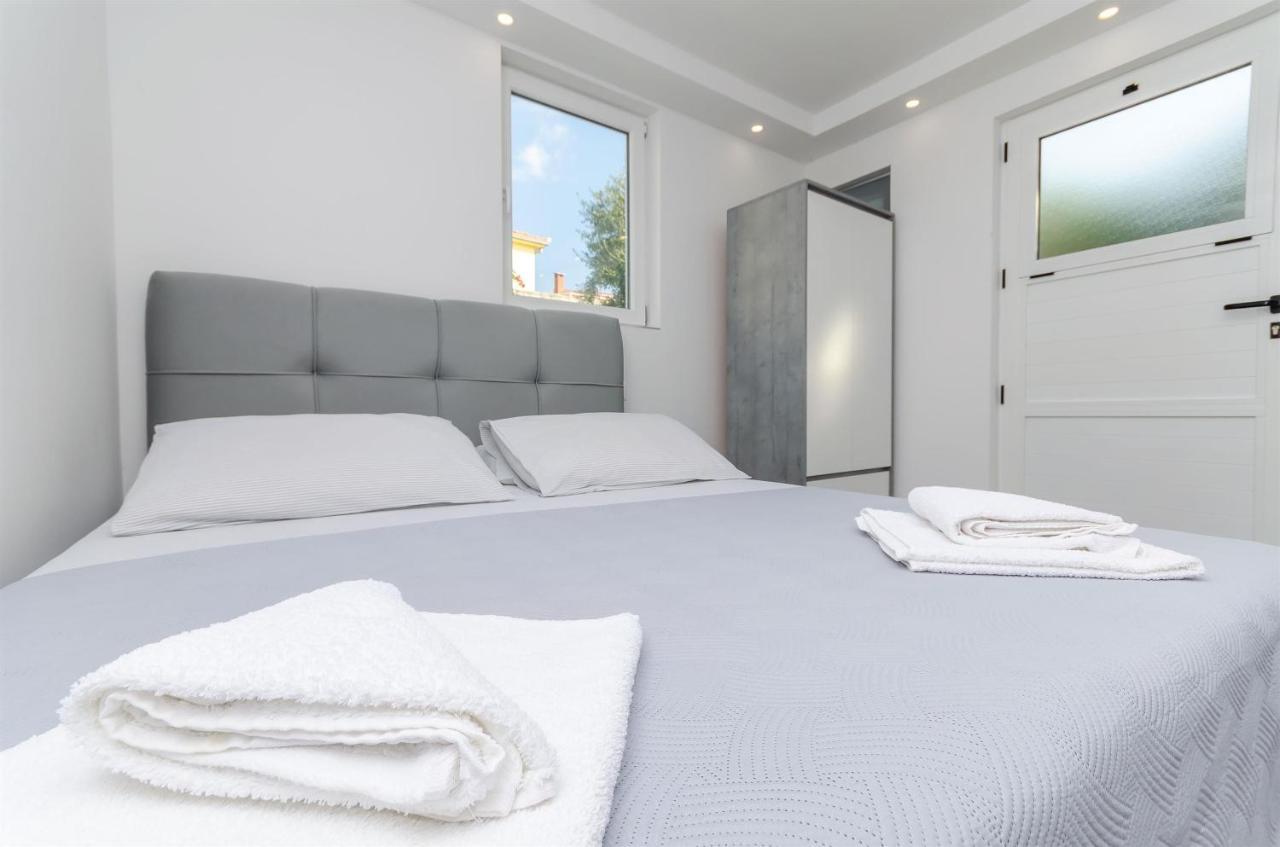 Apartments Milan Rogoznica  Exterior photo